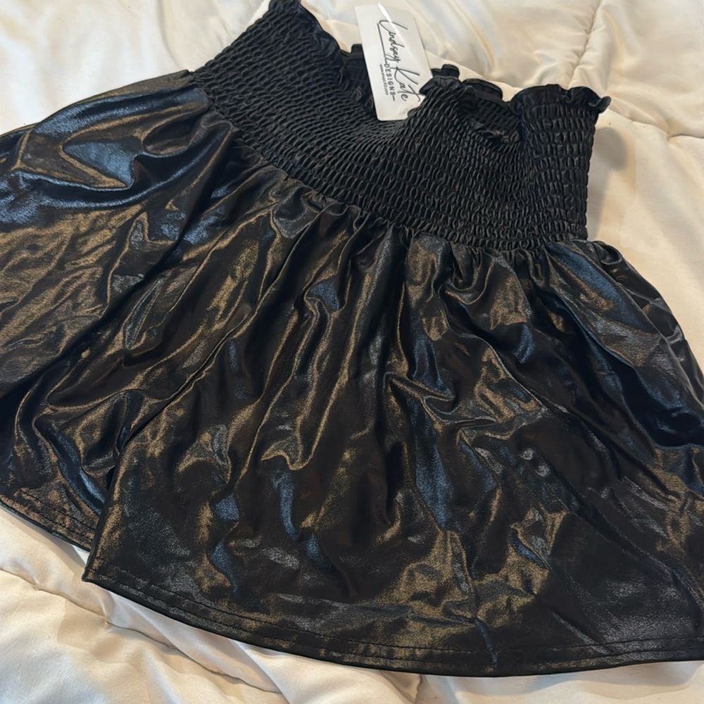 Lindsey Kate black metallic shorts NEW LARGE